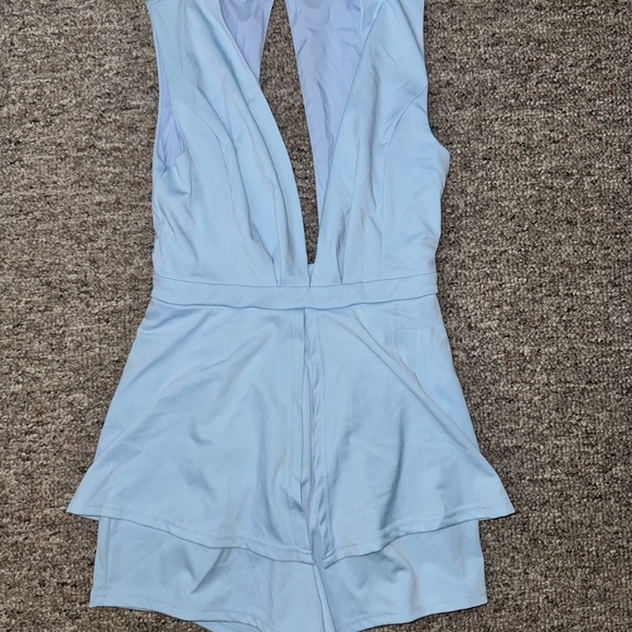 New Baby Blue open from shorts romper - Picture 12 of 13